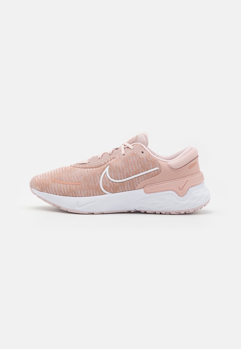 Nike Performance Zapatillas running asfalto - light pink