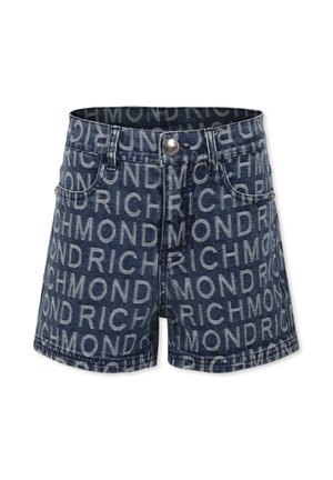 Shorts in denim con motivo testuale ripetuto "RICHMOND" su sfondo bianco, con bottone frontale, passanti per cintura e tasche anteriori.