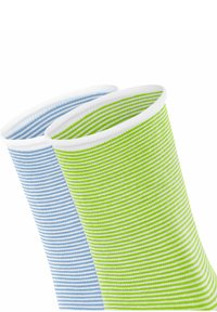 Chaussettes rayées bleu et vert. Fabriquées en tissu doux, avec une bordure blanche et des rayures alternées dans des tons clairs et foncés.