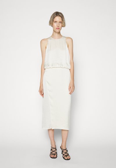 Theory TANK LAYER DR.CRUSHE - Robe de soirée - rice