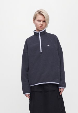 Nike Sportswear, CHILL POLAR - Поларен пуловер - gridiron/palest purple/white