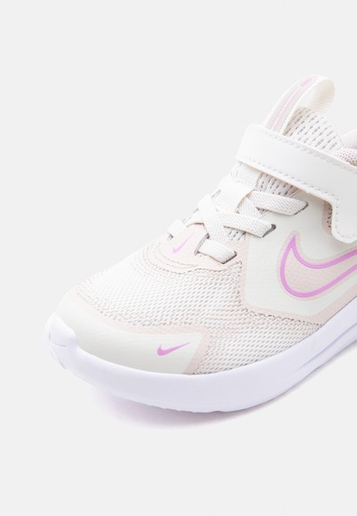Nike COSMIC RUNNER UNISEX - Road running shoes - phantom/light magenta/silt red — foto 6