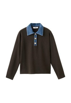 Brązowy longsleeve z niebieskim kołnierzem z denimu i trzema guzikami z przodu; cechuje się gładką fakturą i luźnym krojem.