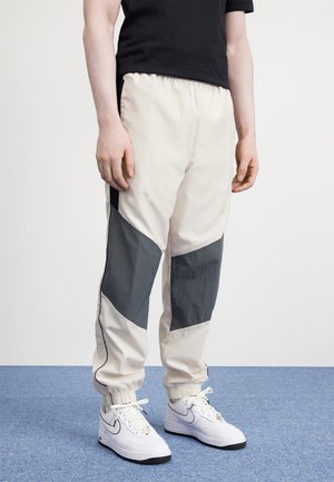 Nike Sportswear - Spodnie treningowe