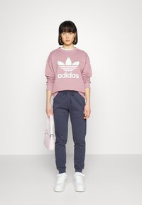 adidas Originals CREW - Ikdienas džemperis - magic mauve