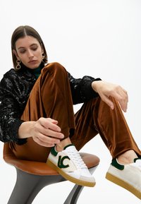 LOLA CASADEMUNT Sneaker low - beige