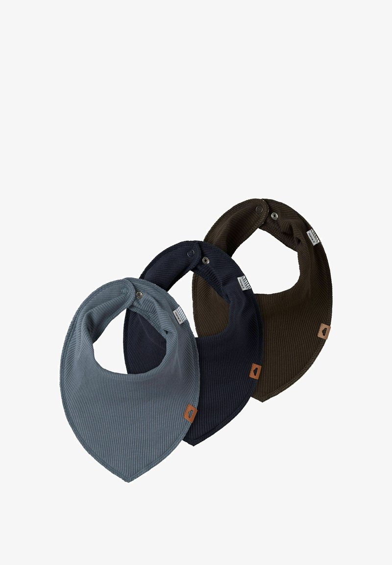 Trzy śliniaki w niebieskim, ciemnoniebieskim i oliwkowym kolorze z korduroju, każdy o zaokrąglonym kształcie i zatrzaskach, z małymi metkami marki.