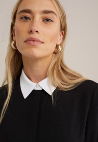 WE Fashion Bluza z gumbi - black