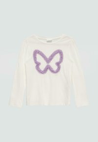 Weißes Langarmshirt mit einem flauschigen, helllila Schmetterlingsdesign auf der Vorderseite, rundem Halsausschnitt und weichem Material.