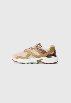 RUNNER TECH MIX - Trainers - rooted brown
