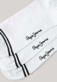 Hvite bomullssokker med en sort "Pepe Jeans" logo og to sorte striper øverst. Myk tekstur, designet til hverdagsbruk.