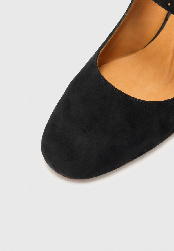 AIDA - Classic heels3