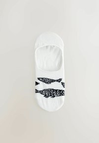 Chaussette blanche ornée d'un motif de poissons noirs. Le design comprend différentes formes de poissons avec des détails complexes et un style bas pour un port discret.