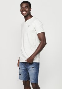 Koroshi SHORT SLEEVE - Jednoduché tričko - crudo off white