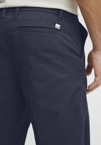 Solid SDELDRIC STRAIGHT FIT - Chino - insignia blue