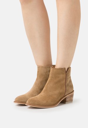Alpe, Boots à talons - light brown