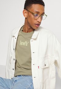 Levi's® SS RELAXED FIT TEE - T-shirt estampada - olive