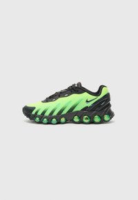 AIR MAX DN8 AMD - Sneakers - black/green strike/volt