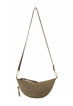 Borsa a tracolla in pelle verde khaki con una forma curvata, dettagli in metallo dorato e chiusura con zip. Dispone di una lunga tracolla regolabile.