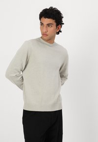 Samsøe Samsøe SYLLI CREW NECK - Džemperis - abbey stone