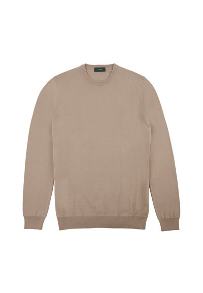 Beige gebreide trui met een ronde halslijn, lange mouwen en geribde manchetten en zoom. Heeft een soepele textuur, zonder patronen of versieringen.