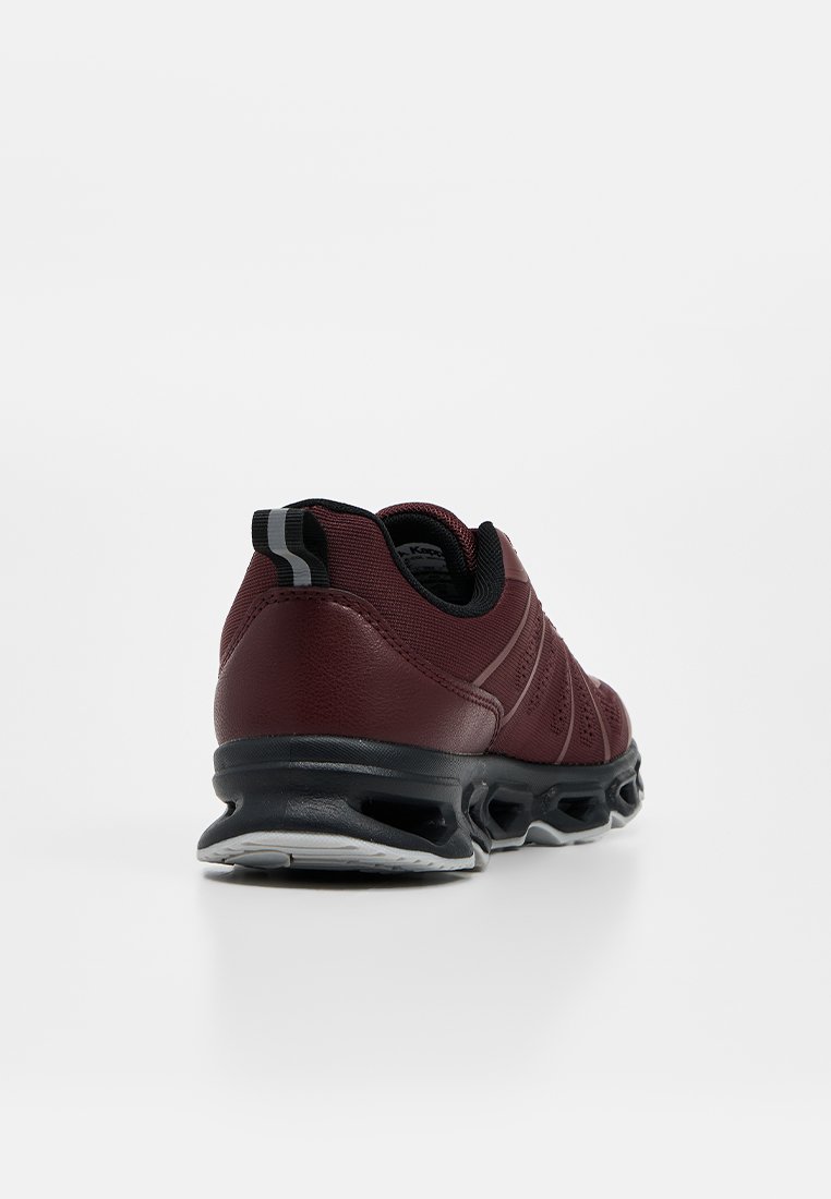 Sneaker low