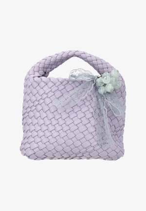 Lavendelkleurige geweven handtas met gevlochten handvat, versierd met een doorschijnend kanten lint en een cluster van lichtgroene kralen.