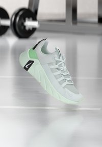 Δεν επιλέχθηκε, off white/white/cucumber calm/barely green/black