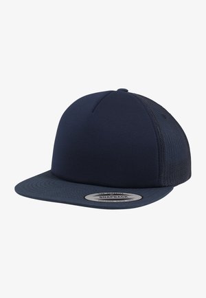 Casquette snapback bleu marine avec un panneau avant solide, des côtés en mesh et une visière texturée. Présente une étiquette circulaire avec le nom de la marque à l'avant.
