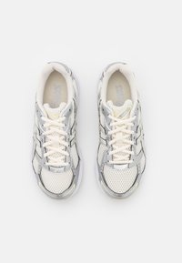 ASICS SportStyle GEL 1130 - Sapatilhas - cream/pure silver