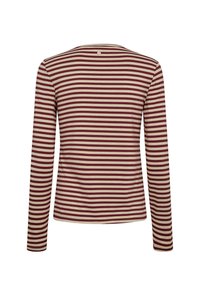 Chemise à manches longues avec des rayures horizontales beige et rouge foncé, vue de dos sur fond blanc.