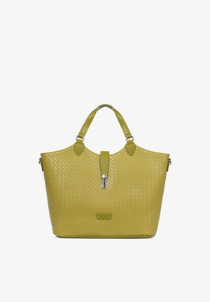 Oliijfleurige geweven leren shopper met twee handvatten, een centrale sluiting en een klein rechthoekig logoplaatje aan de voorkant.