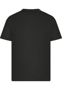 Zwarte T-shirt, korte mouwen, klassiek ontwerp met ronde hals. Het stof heeft een gladde textuur, zonder zichtbare patronen of graphics, eenvoudig en effen.