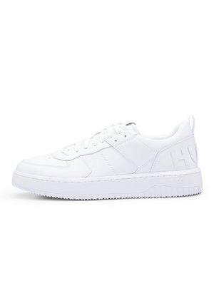Trainers - white