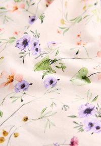 Non selezionato, white floral print