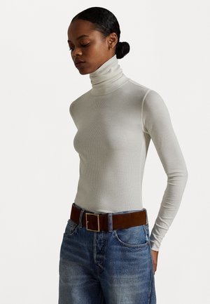 - Sweter