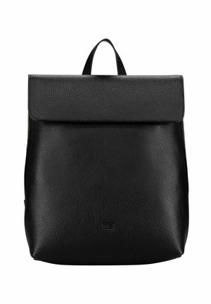 Sac à dos en cuir noir texturé avec fermeture à rabat supérieur et petite anse, vue de face sur fond blanc.
