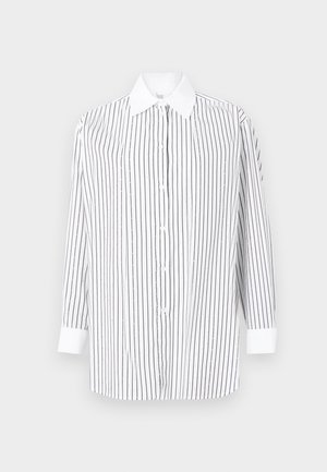 Valkoinen pitkähiha shirt, jossa on ohuet mustat pystysuorat raidat, napp closure etuosa ja perinteinen kaulus, jossa on kontrastoivat valkoiset hihansuut.