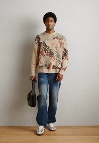 Scotch & Soda MOUNTAIN LOOSE FIT - Džemper - mountain tannin aop