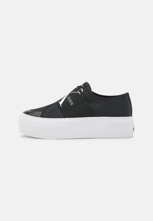 Loafers - black