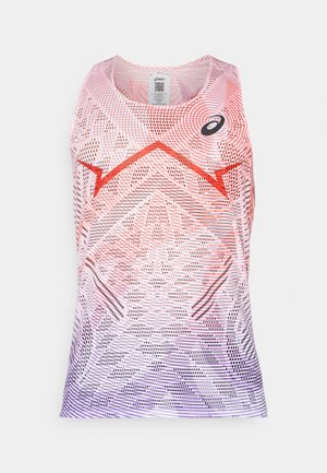 Débardeur de sport sans manches en dégradé rose et violet, avec des motifs géométriques et un logo noir. Fabriqué en tissu léger et respirant.