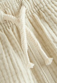 Next SOFT TEXTURED REGULAR FIT - Short - ecru cream