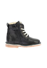 Stivaletto in pelle nera con lacci bianchi, cerniera laterale e fodera beige. Presenta una suola in gomma con cuciture a contrasto.