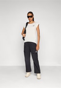 The North Face TANKEN TANK  - Spordi T-särk - white dune