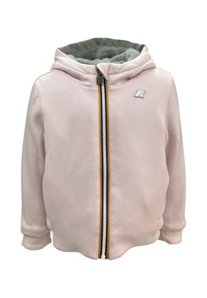 Giacca con cappuccio rosa chiaro con fodera grigia morbida, cerniera frontale con banda multicolore e piccolo logo sul petto sinistro.