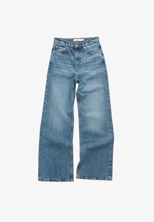 Hellblaue weit geschnittene Jeans mit hoher Taille, aus Denim. Verfügt über fünf Taschen, Gürtelschlaufen und dezente Abnutzungsspuren auf dem Stoff.