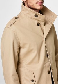 Esprit Collection Cappotto corto - beige