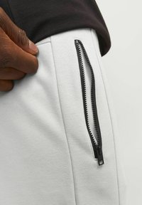 Jack & Jones STAIR  - Pantalones deportivos - oatmeal