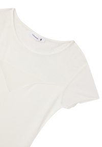 T-shirt bianco a maniche corte realizzato in materiale morbido, con scollatura a barchetta e un sottile dettaglio triangolare nella parte anteriore. Etichetta della taglia: S.