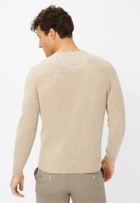 Thumbnail Image 3
